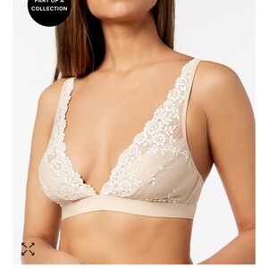NWOT Wacoal Embrace Lace Soft Cup‎ Wireless Bra Lingerie